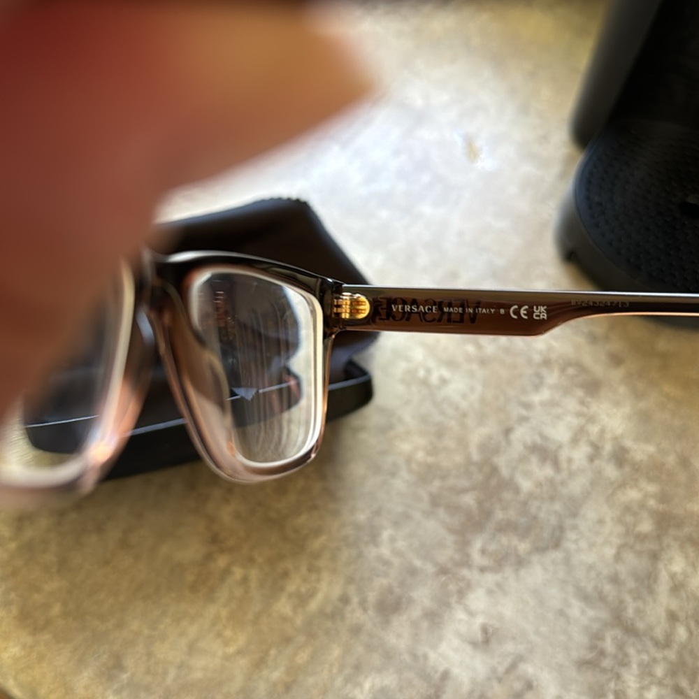 Versace two-tone eyeglasses. Brand new. - Picture 5 of 8
